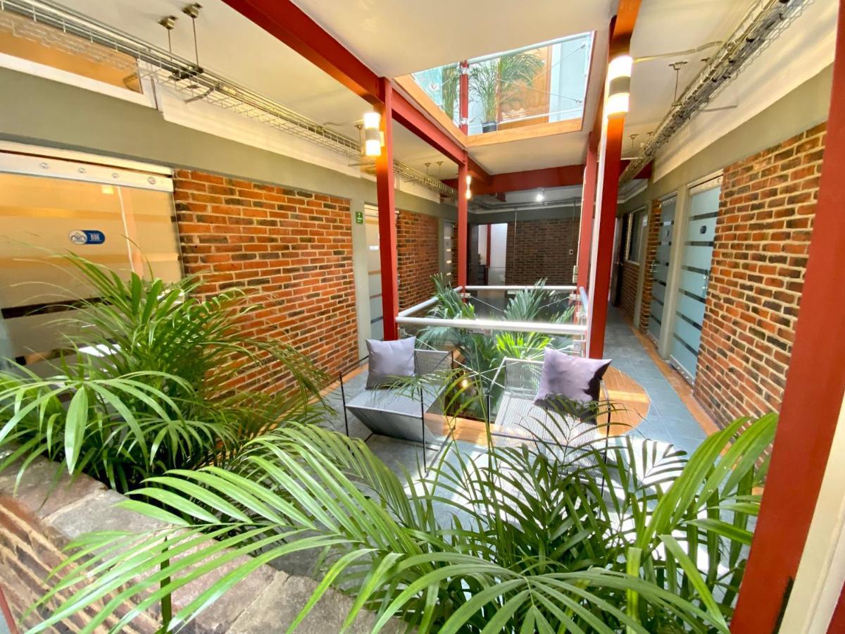 Roomies Hostel Reforma-El Angel Mexico By Eksteriør billede