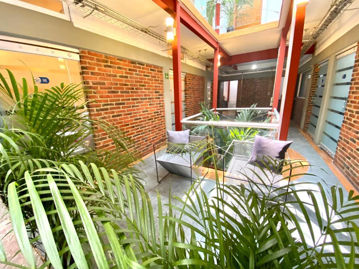 Roomies Hostel Reforma-El Angel Mexico By Eksteriør billede